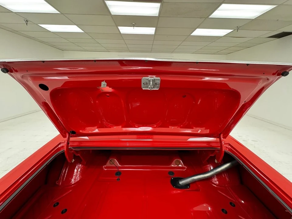 2001 Dodge Challenger - Image 25 of 31
