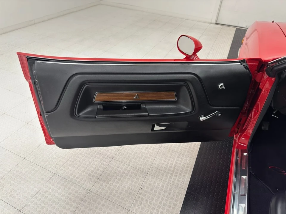 2001 Dodge Challenger - Image 29 of 31
