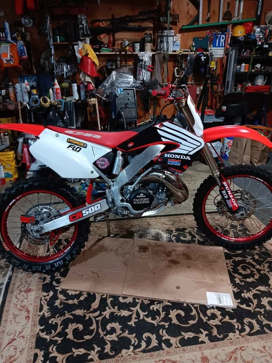 2001 Honda CR - Image 2 of 10
