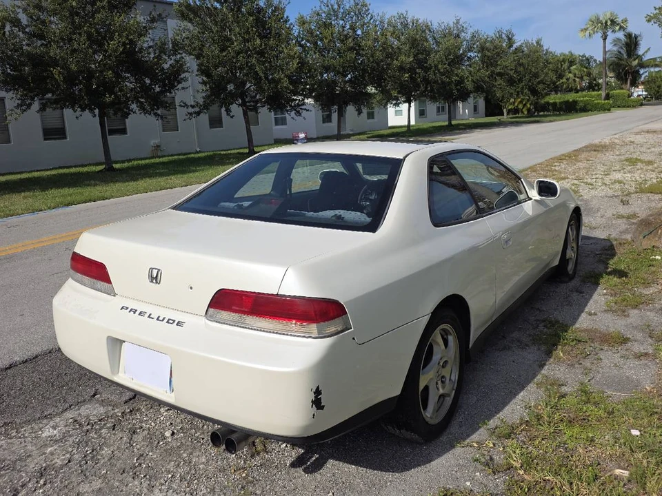 2001 Honda Prelude 5th Gen - Image 7 of 8