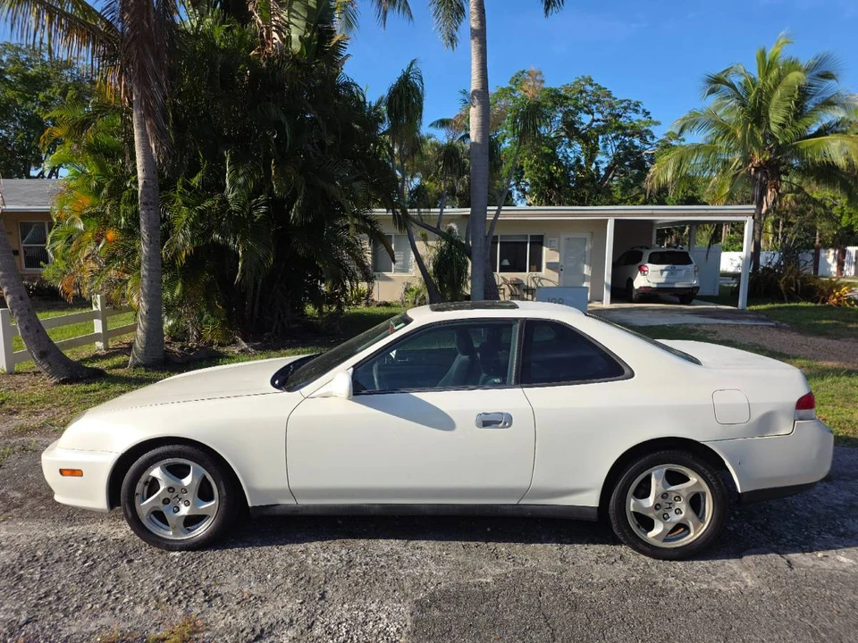 2001 Honda Prelude 5th Gen - Image 3 of 8