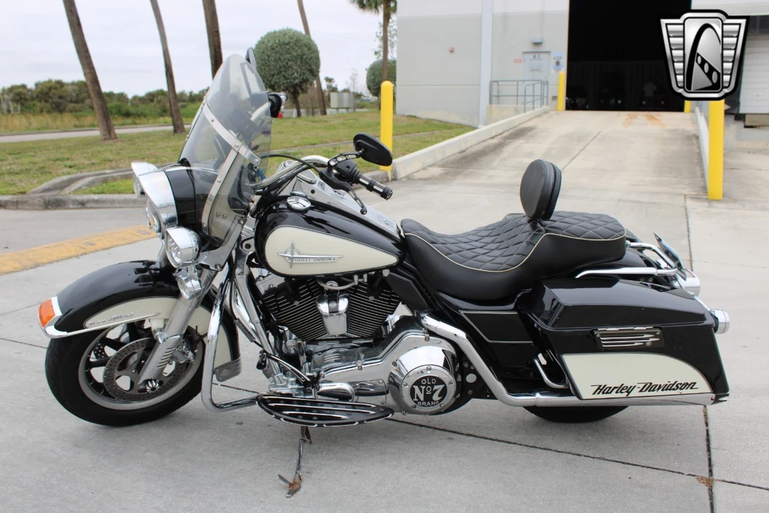 2001 Harley-Davidson Touring Twin Cam - Image 8 of 12
