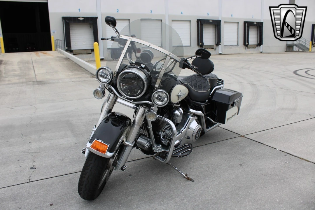 2001 Harley-Davidson Touring Twin Cam - Image 7 of 12