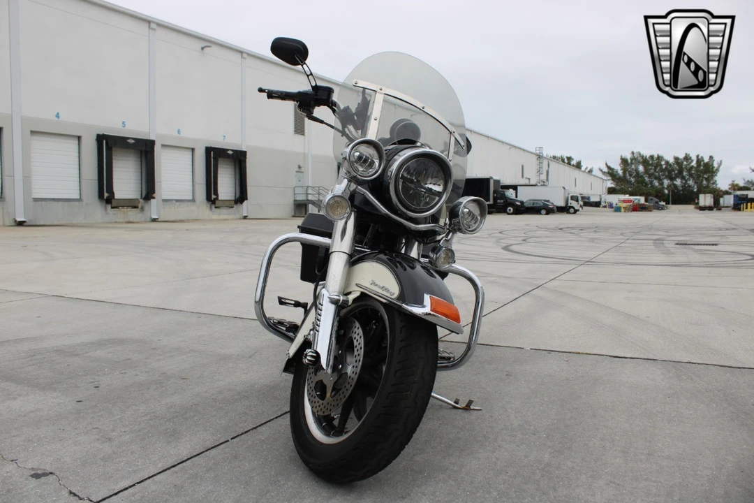 2001 Harley-Davidson Touring Twin Cam - Image 3 of 12