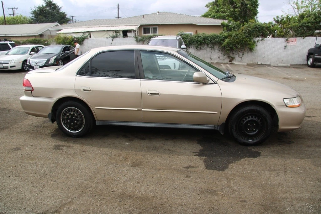 2001 Honda Accord 6th Gen - Image 9 of 21