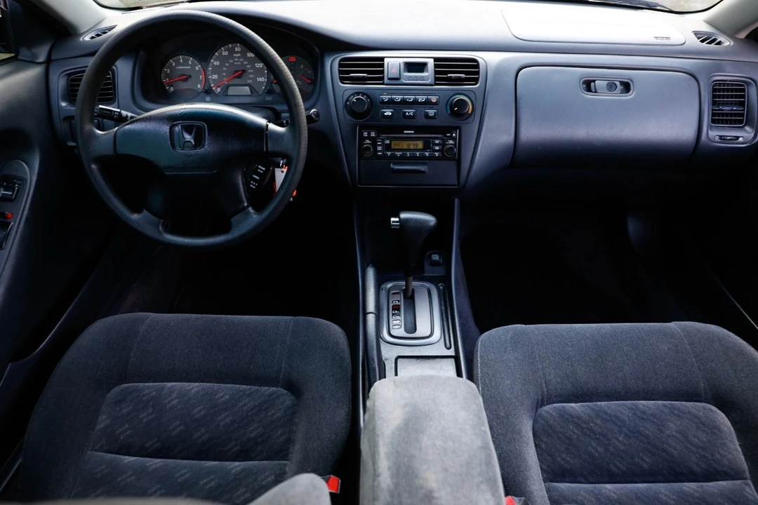 2001 Honda Accord 6th Gen - Image 2 of 12