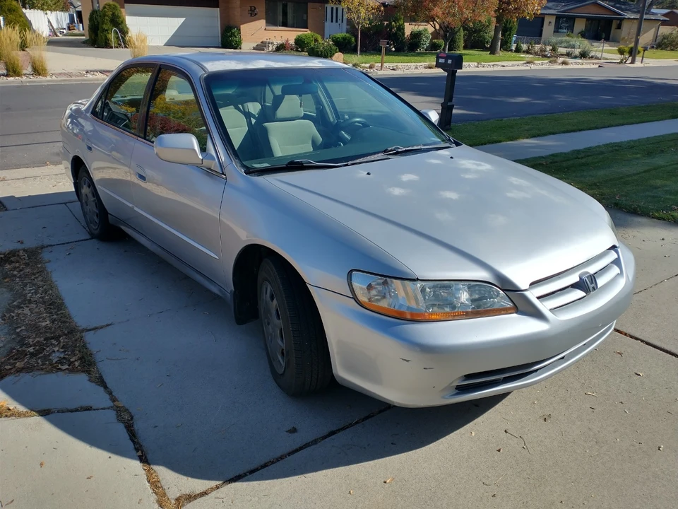 2001 Honda Accord 6th Gen - Image 2 of 10