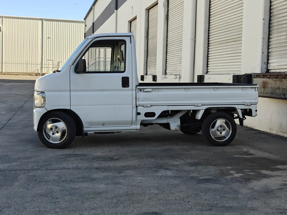 2001 Honda Acty 2nd Gen - Image 2 of 31