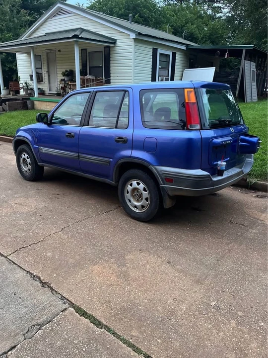 2001 Honda CR-V 1st Gen - Image 3 of 11