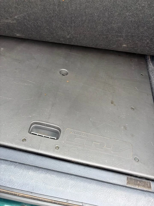2001 Honda CR-V 1st Gen - Image 11 of 15