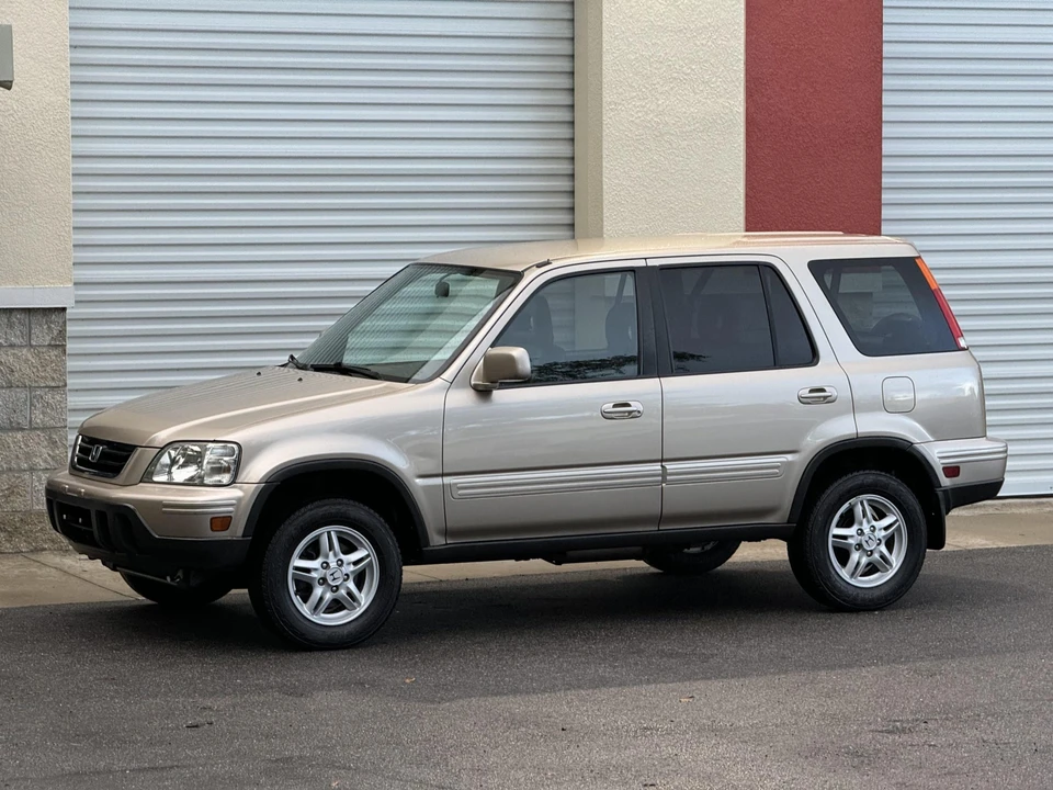 2001 Honda CR-V 1st Gen - Image 2 of 31