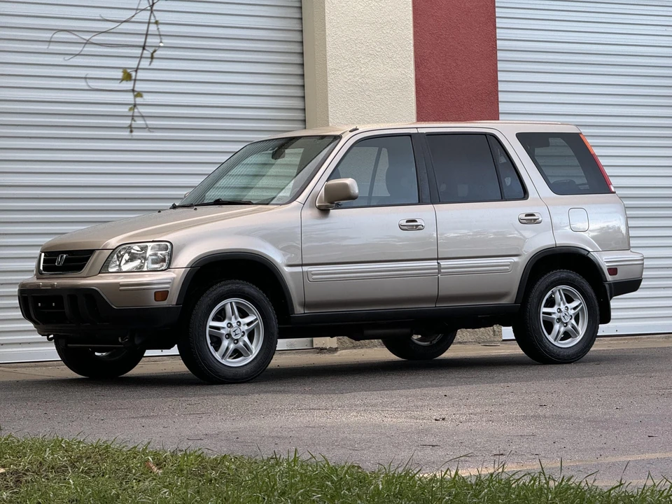 2001 Honda CR-V 1st Gen - Image 3 of 31