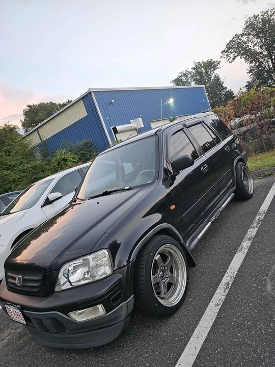 2001 Honda CR-V 1st Gen - Image 2 of 11