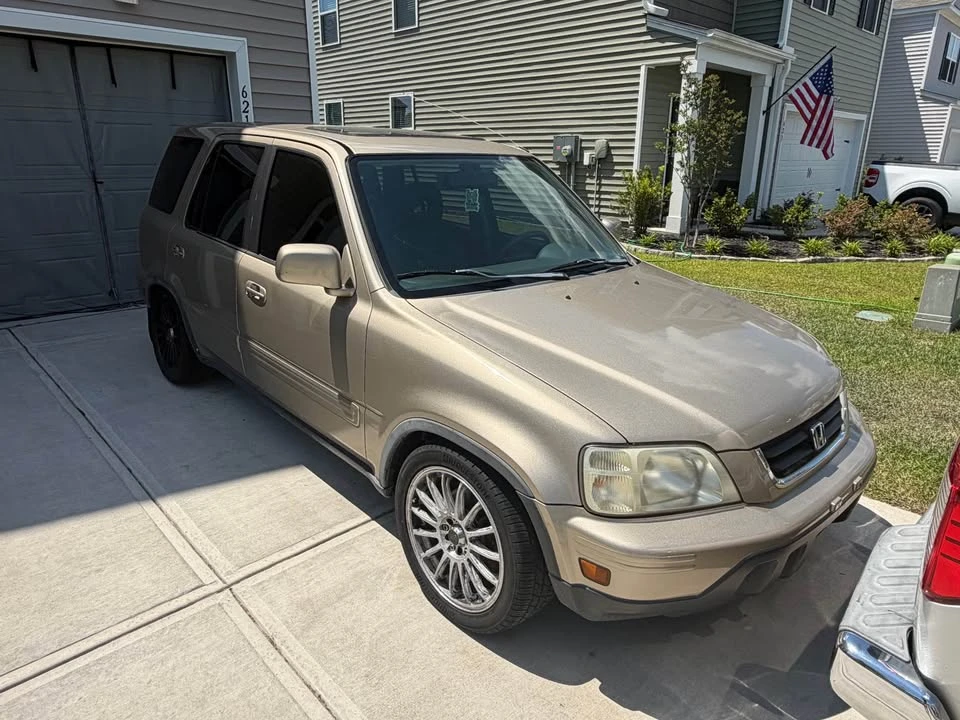 2001 Honda CR-V 1st Gen - Image 2 of 8