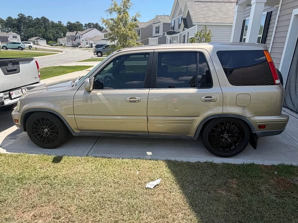 2001 Honda CR-V 1st Gen - Image 4 of 8