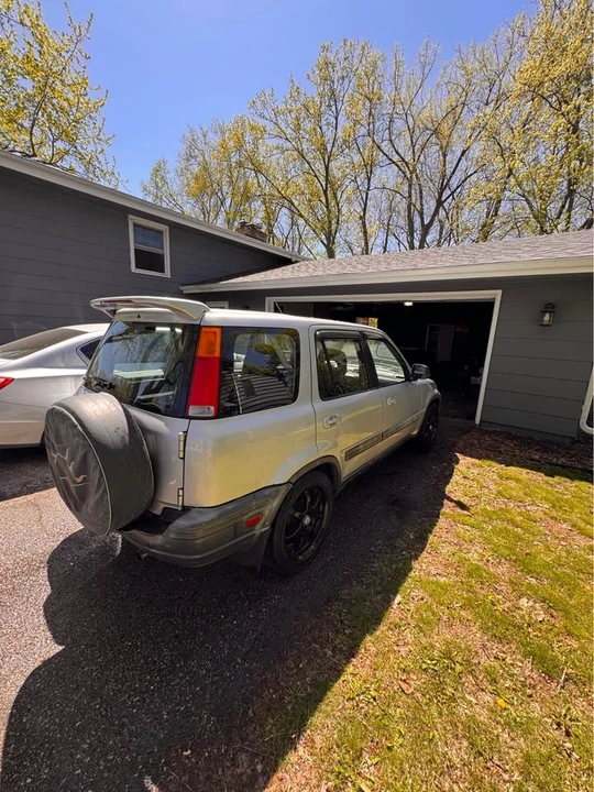 2001 Honda CR-V 1st Gen - Image 4 of 10