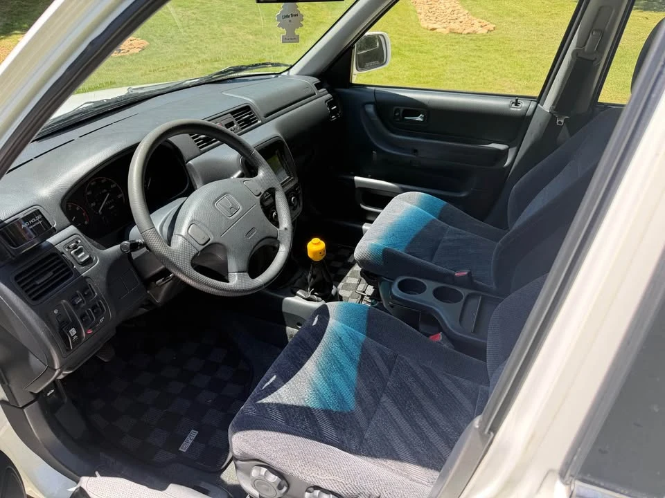 2001 Honda CR-V 1st Gen - Image 6 of 15