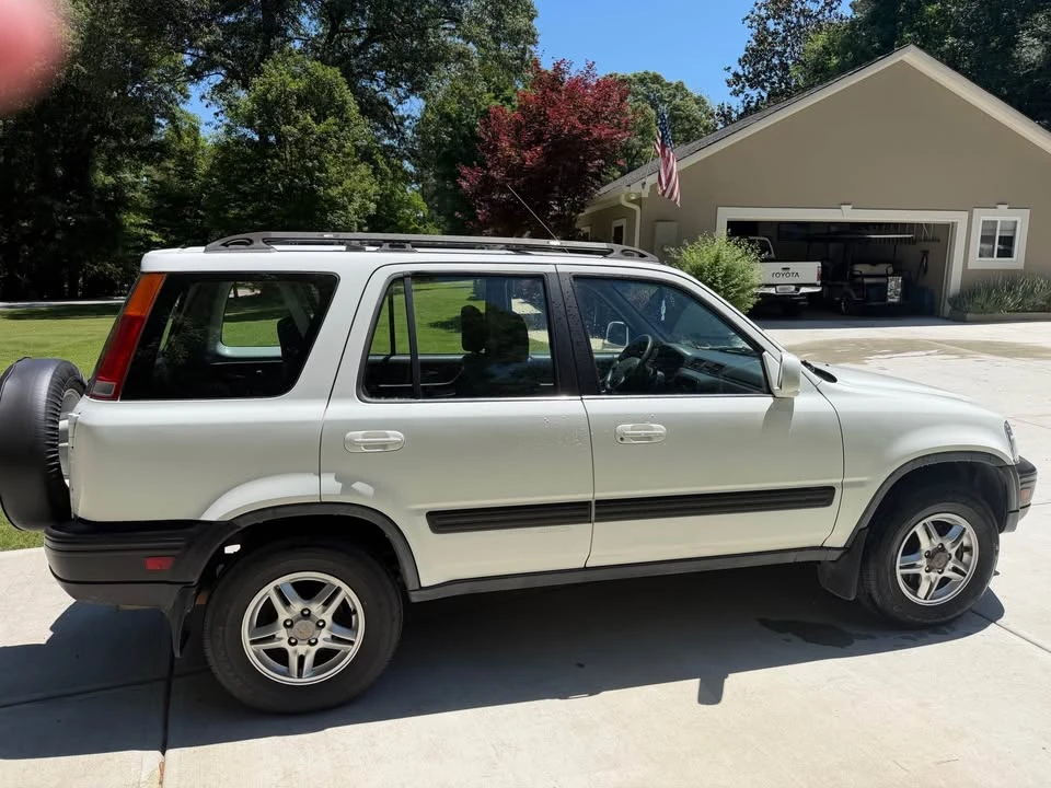 2001 Honda CR-V 1st Gen - Image 3 of 15