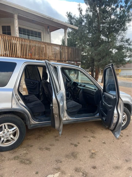 2001 Honda CR-V 1st Gen - Image 9 of 11