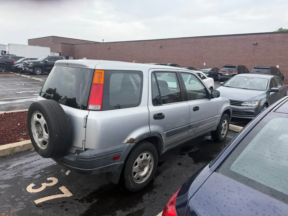 2001 Honda CR-V 1st Gen - Image 3 of 11