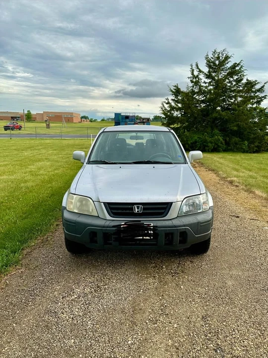 2001 Honda CR-V 1st Gen - Image 2 of 8