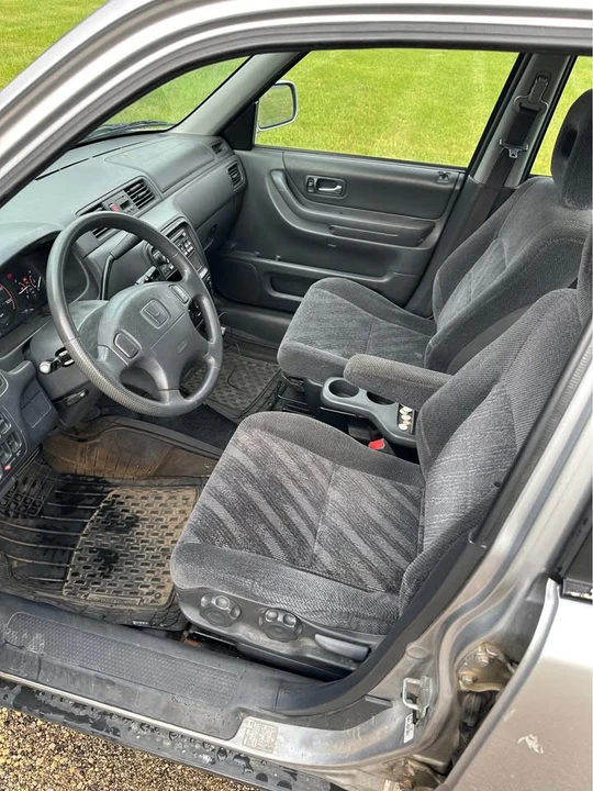 2001 Honda CR-V 1st Gen - Image 6 of 8