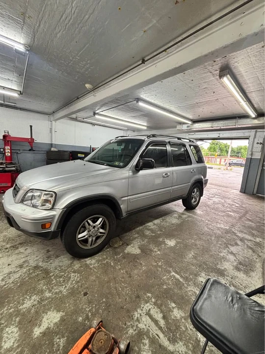 2001 Honda CR-V 1st Gen - Image 2 of 4