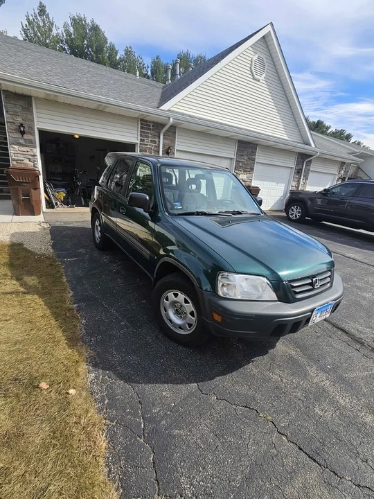 2001 Honda CR-V 1st Gen - Image 2 of 11