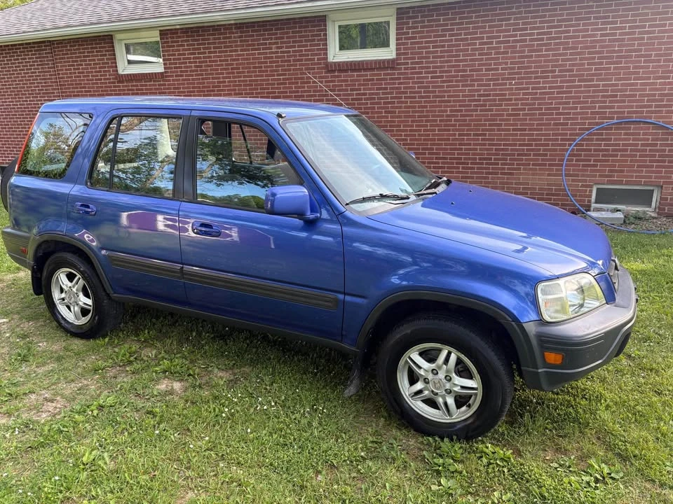 2001 Honda CR-V 1st Gen - Image 2 of 14