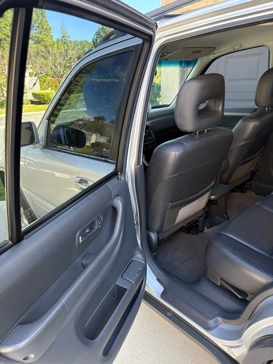 2001 Honda CR-V 1st Gen - Image 9 of 16