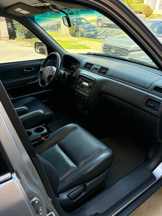 2001 Honda CR-V 1st Gen - Image 15 of 16