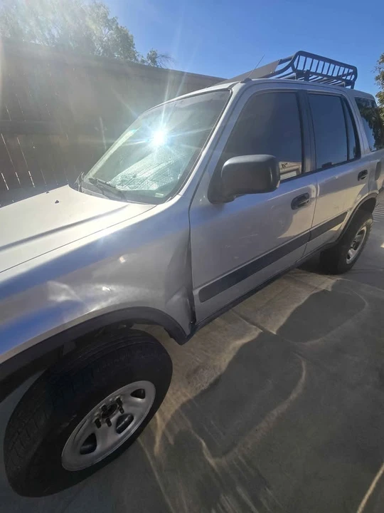 2001 Honda CR-V 1st Gen - Image 3 of 16