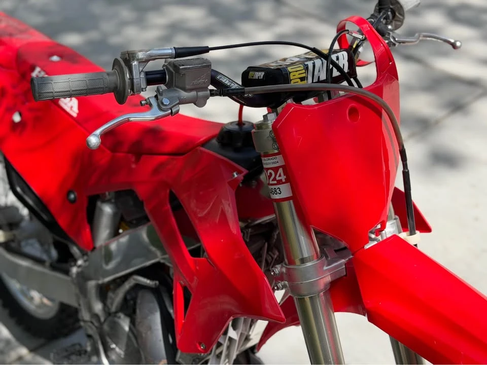 2001 Honda CR - Image 3 of 12