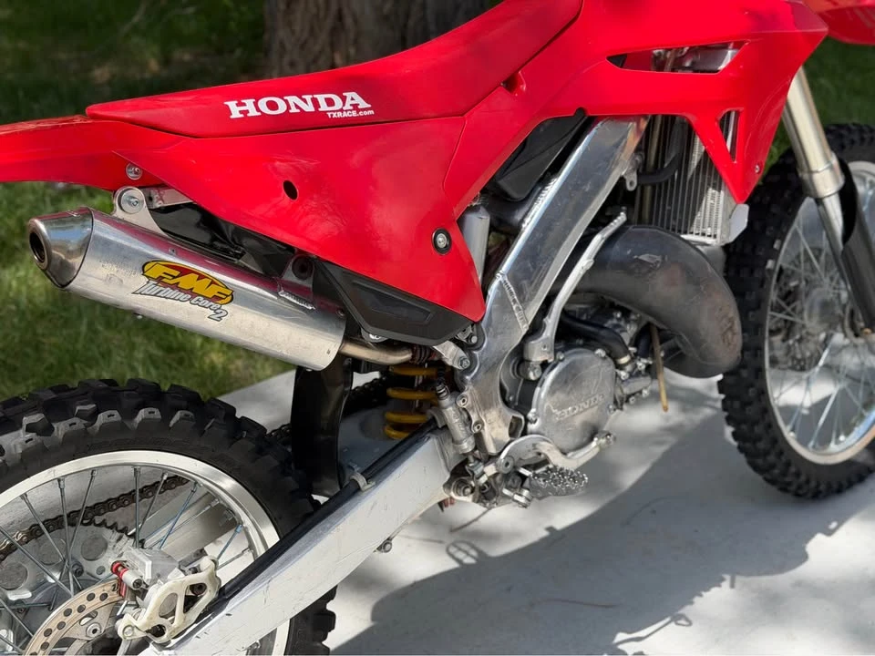 2001 Honda CR - Image 9 of 12