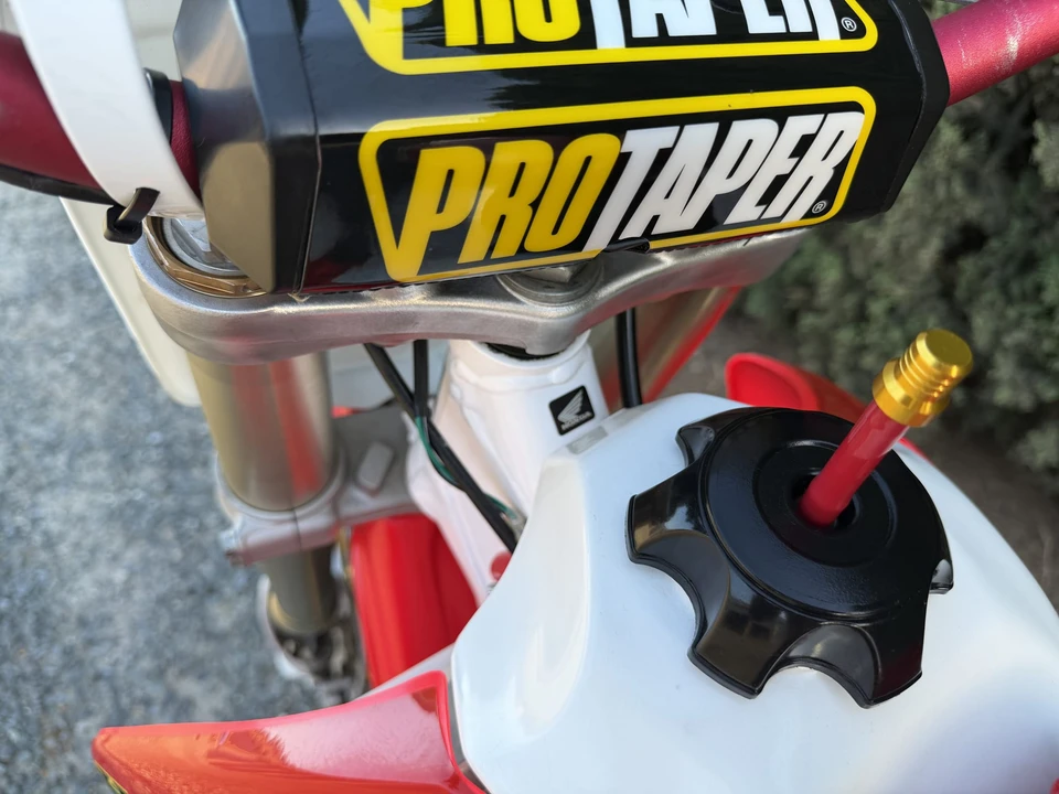 2001 Honda CR - Image 3 of 31