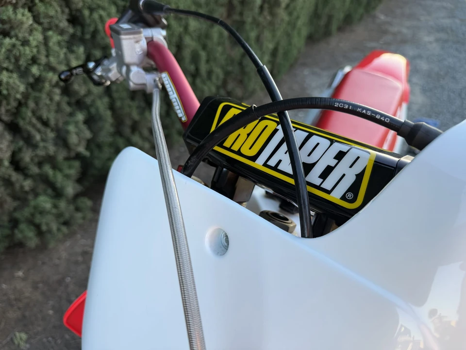 2001 Honda CR - Image 2 of 31