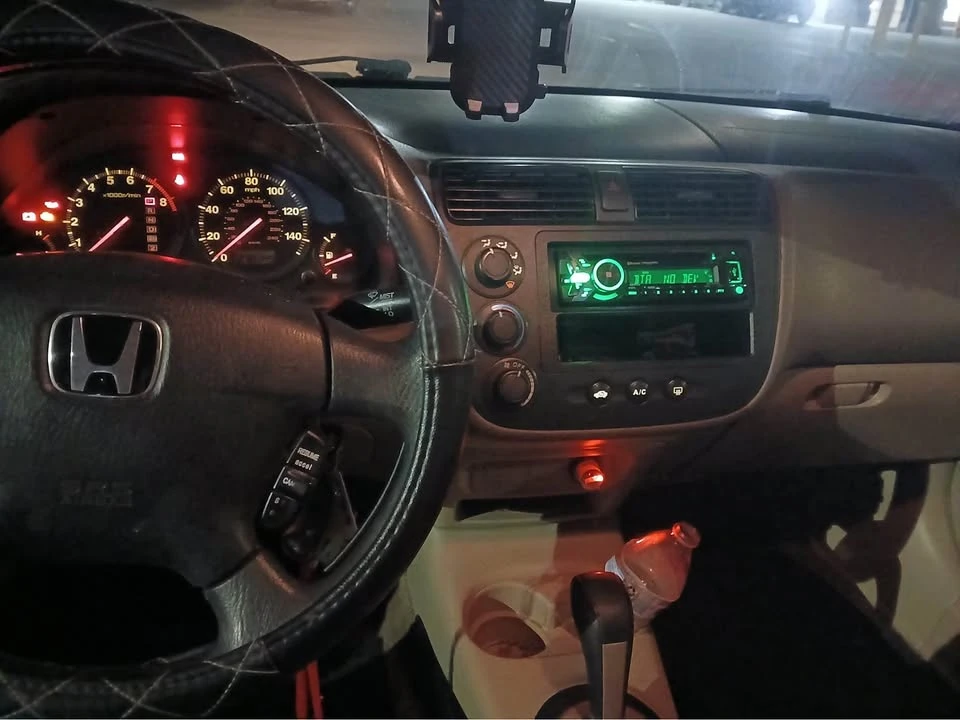 2001 Honda Civic 7th Gen - Image 3 of 4