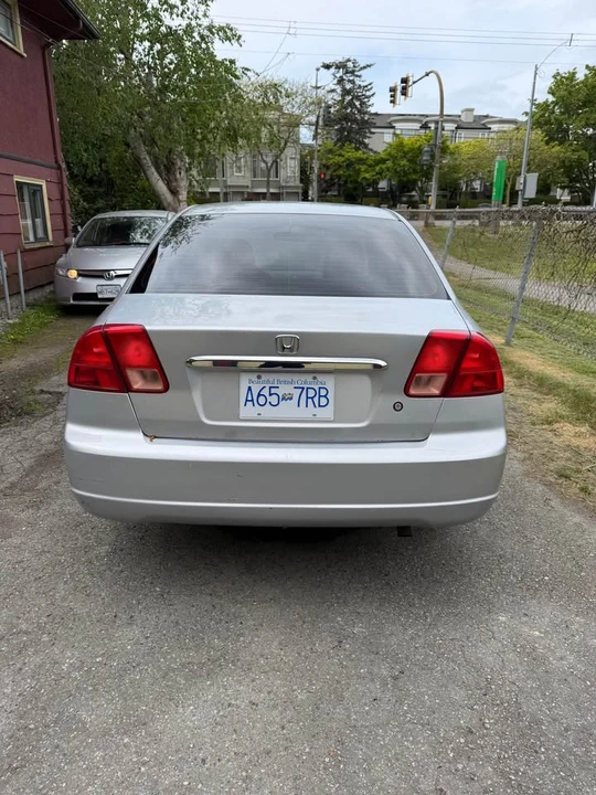 2001 Honda Civic 7th Gen - Image 2 of 8