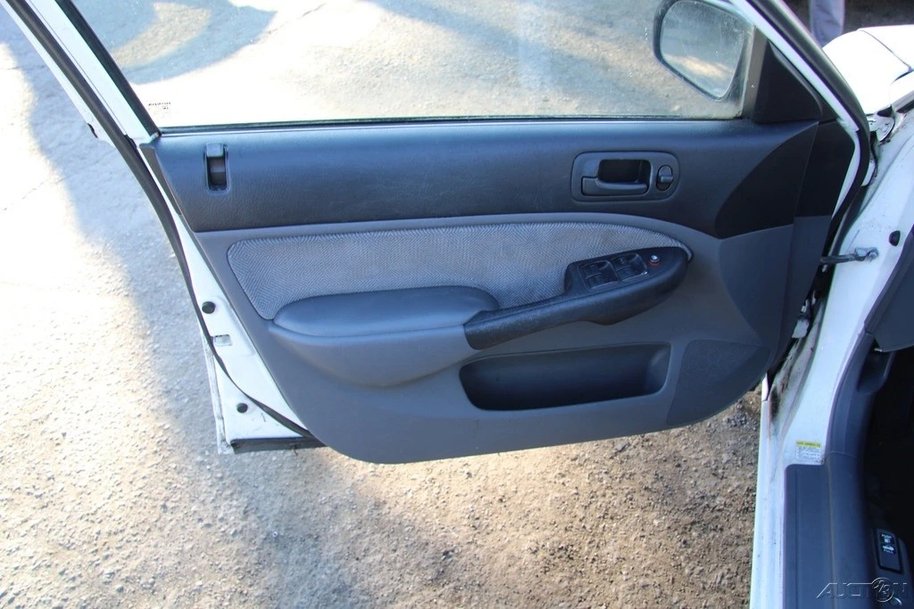 2001 Honda Civic 7th Gen - Image 11 of 21