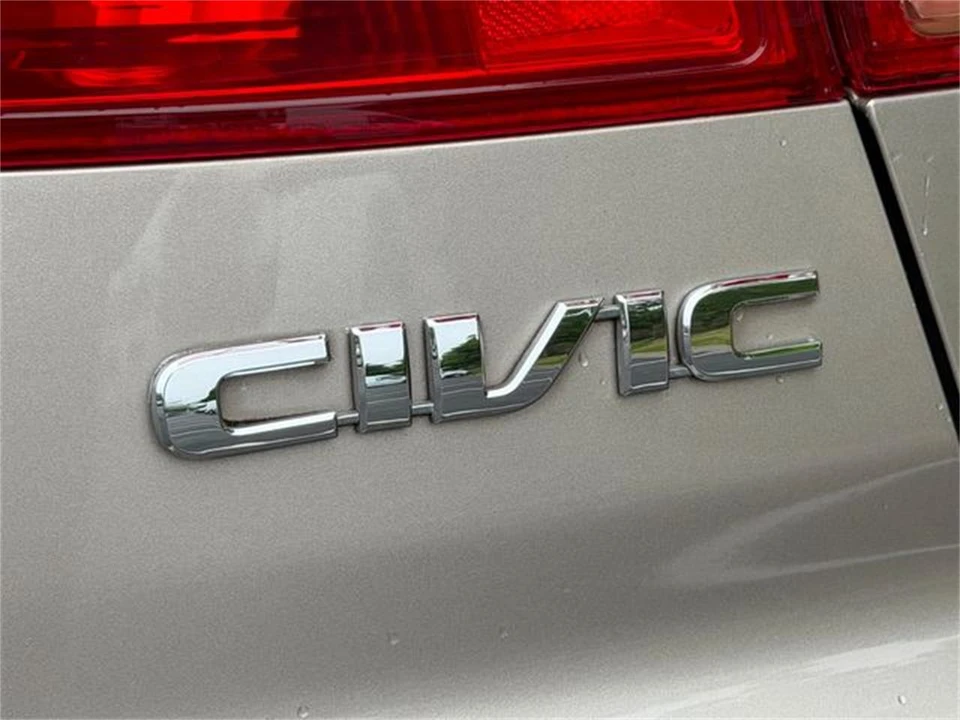 2001 Honda Civic 7th Gen - Image 11 of 31