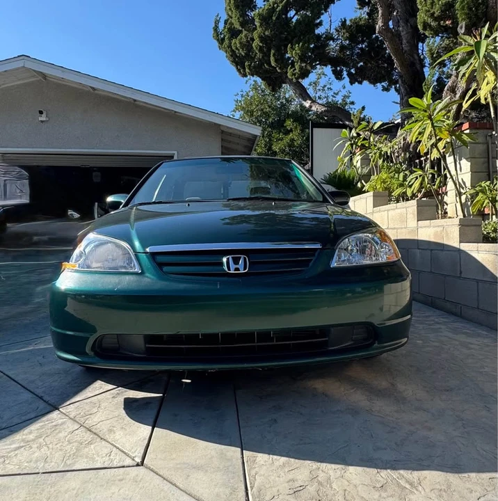 2001 Honda Civic 7th Gen - Image 2 of 10