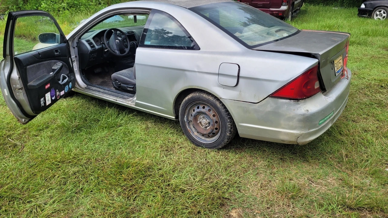 2001 Honda Civic 7th Gen - Image 9 of 13