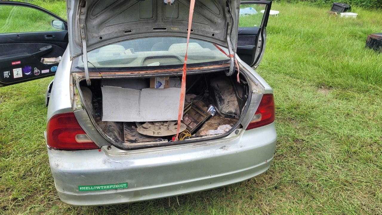 2001 Honda Civic 7th Gen - Image 3 of 13