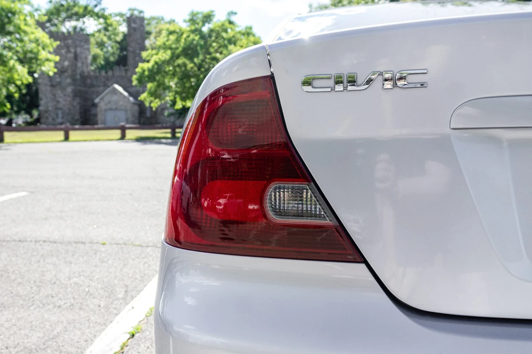2001 Honda Civic 7th Gen - Image 14 of 31