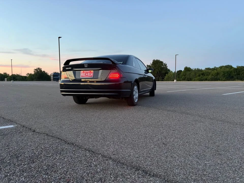 2001 Honda Civic 7th Gen - Image 4 of 8