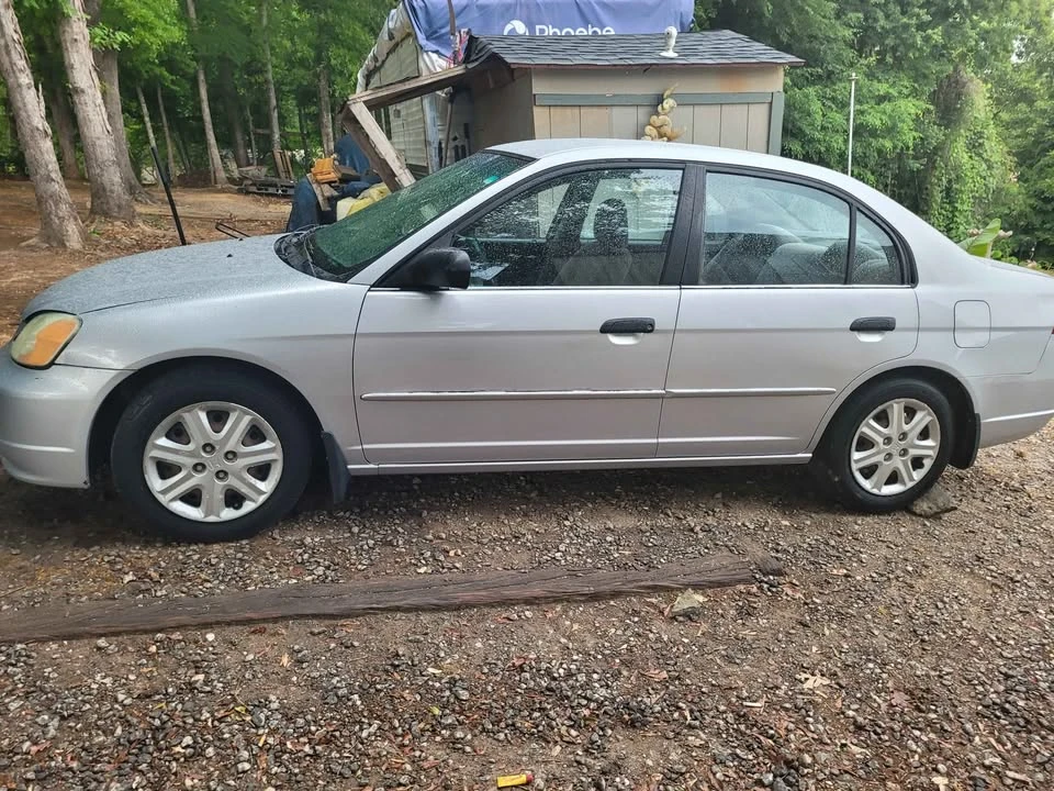 2001 Honda Civic 7th Gen - Image 2 of 4
