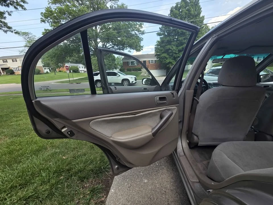 2001 Honda Civic 7th Gen - Image 11 of 12