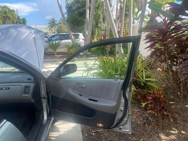 2001 Honda Accord 6th Gen - Image 12 of 21