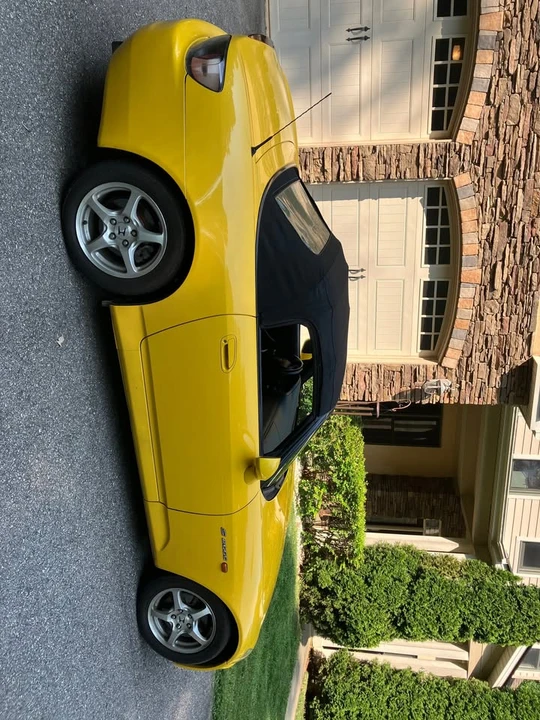 2001 Honda AP1 S2000 - Image 2 of 8