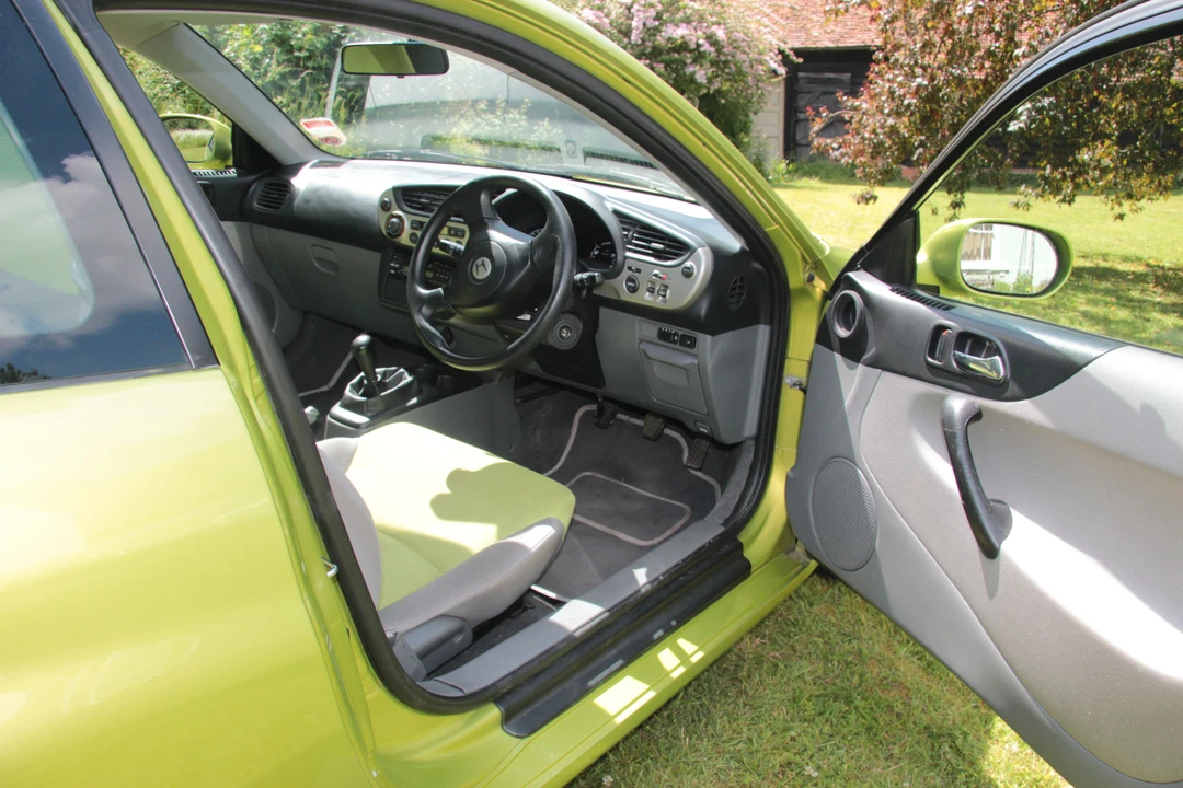 2001 Honda Insight 1st Gen - Image 5 of 14